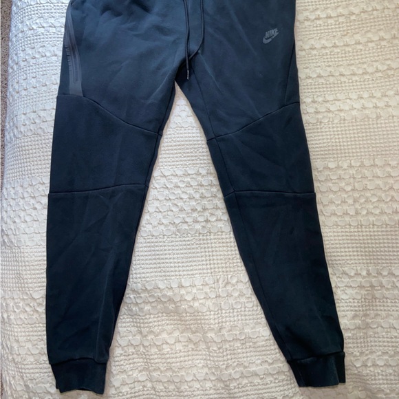 Nike Sportswear - Picture 5 of 9